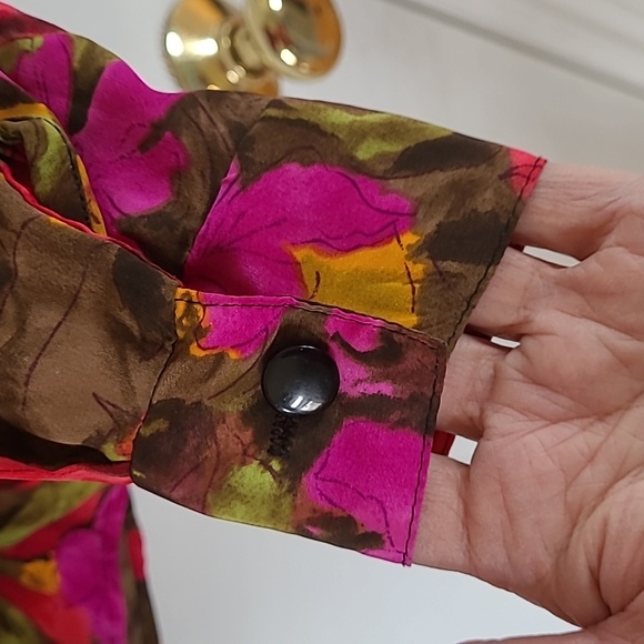 Vintage Hiroko Koshino '90s rich floral blouse, Made in 🇨🇦 Mint Condition - Picture 9 of 14